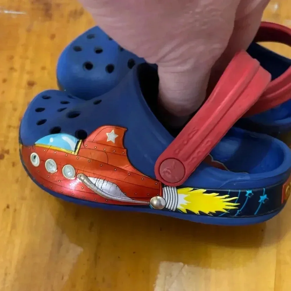 Crocs rocket C 6/7-great condition